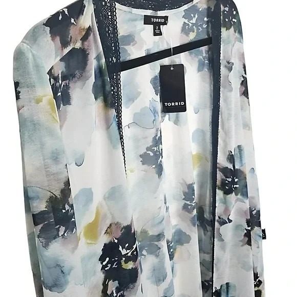NWT Torrid Chiffon Midi Ruffle Kimono Size 2X - Picture 2 of 9